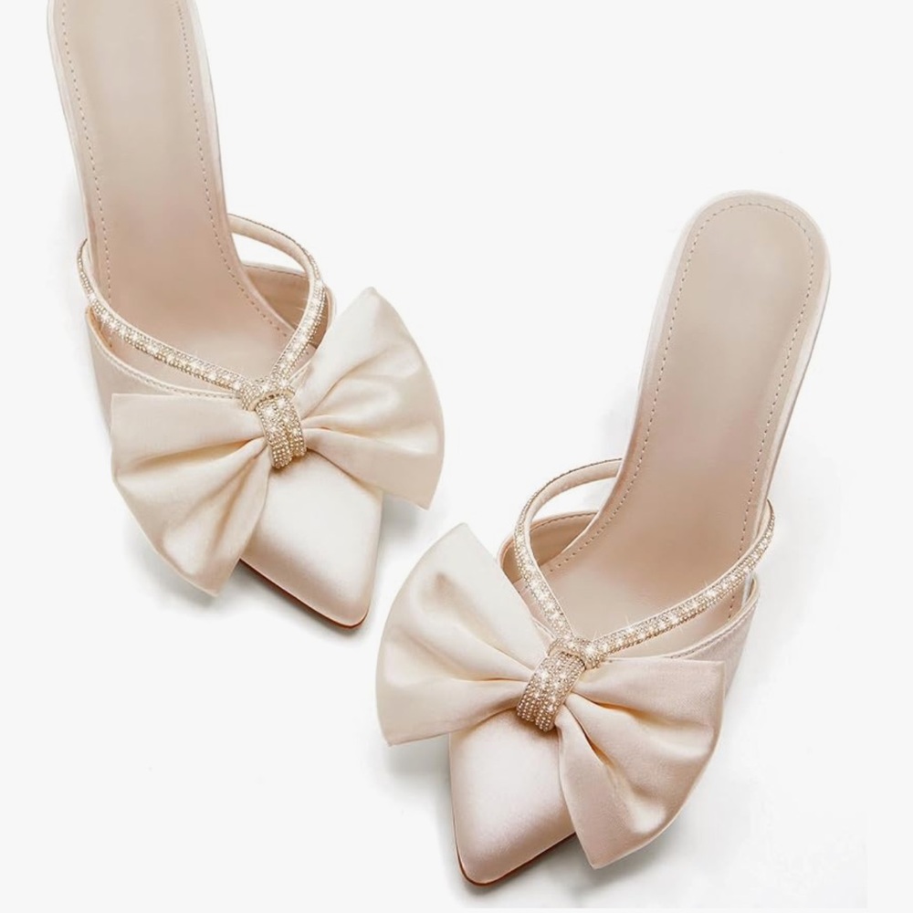 Elegant Cream Women's Mules with Bow Accent